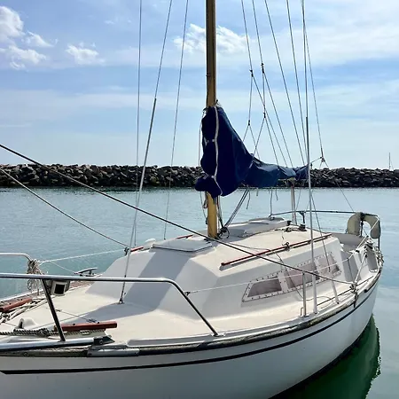 Nuit Insolite Sur Le Voilier Marmara Au Havre * Le Havre