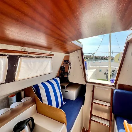 Botel Nuit Insolite Sur Le Voilier Marmara Au Havre