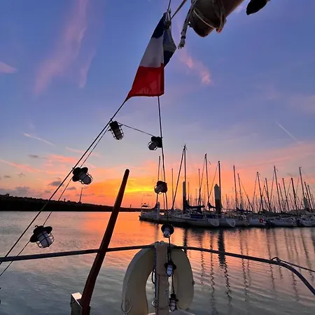 Nuit Insolite Sur Le Voilier Marmara Au Havre Le Havre